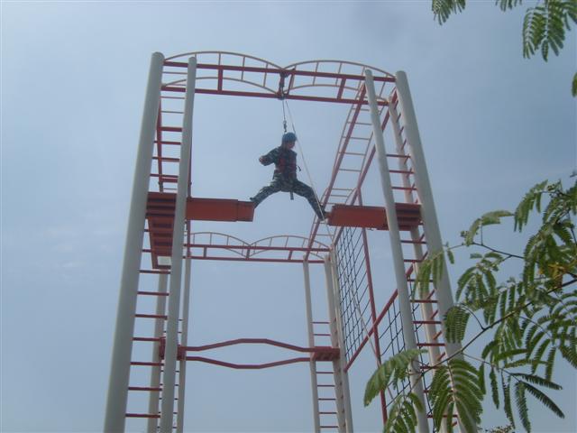 高空断桥